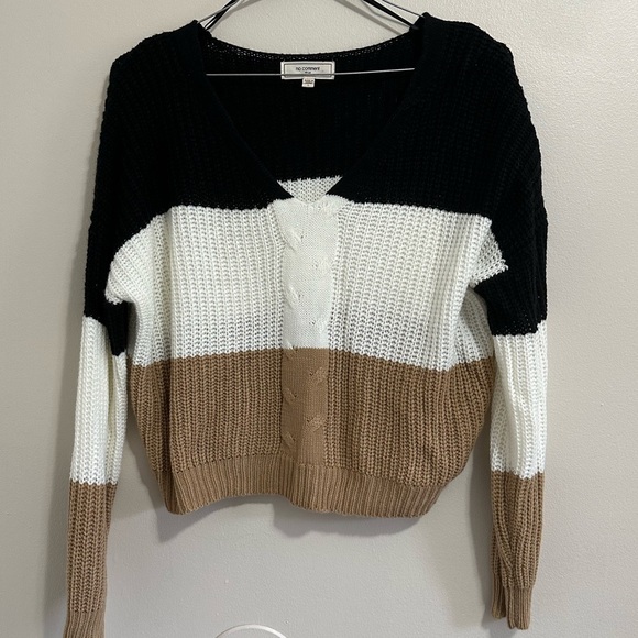 Sweaters - Black white and tan cropped sweater